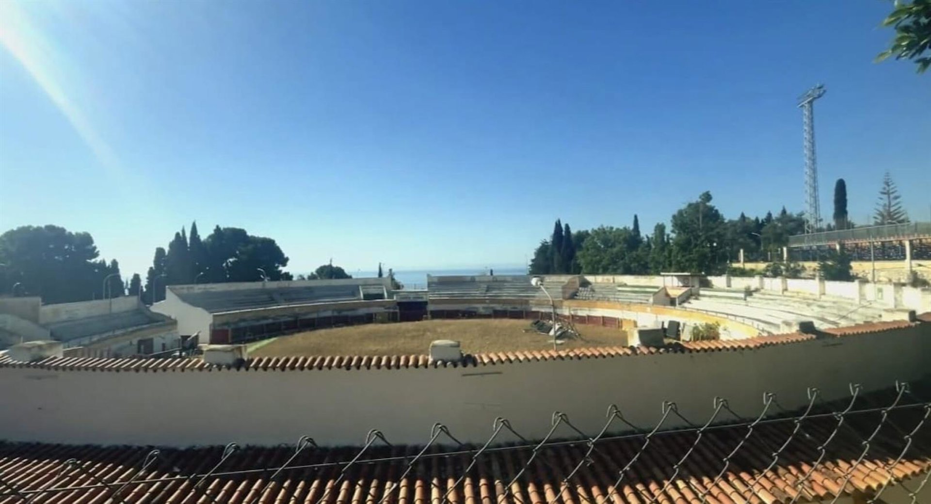 Vox critica en Benalmádena que el PP "quiere demoler la plaza de toros para construir un aparcamiento"