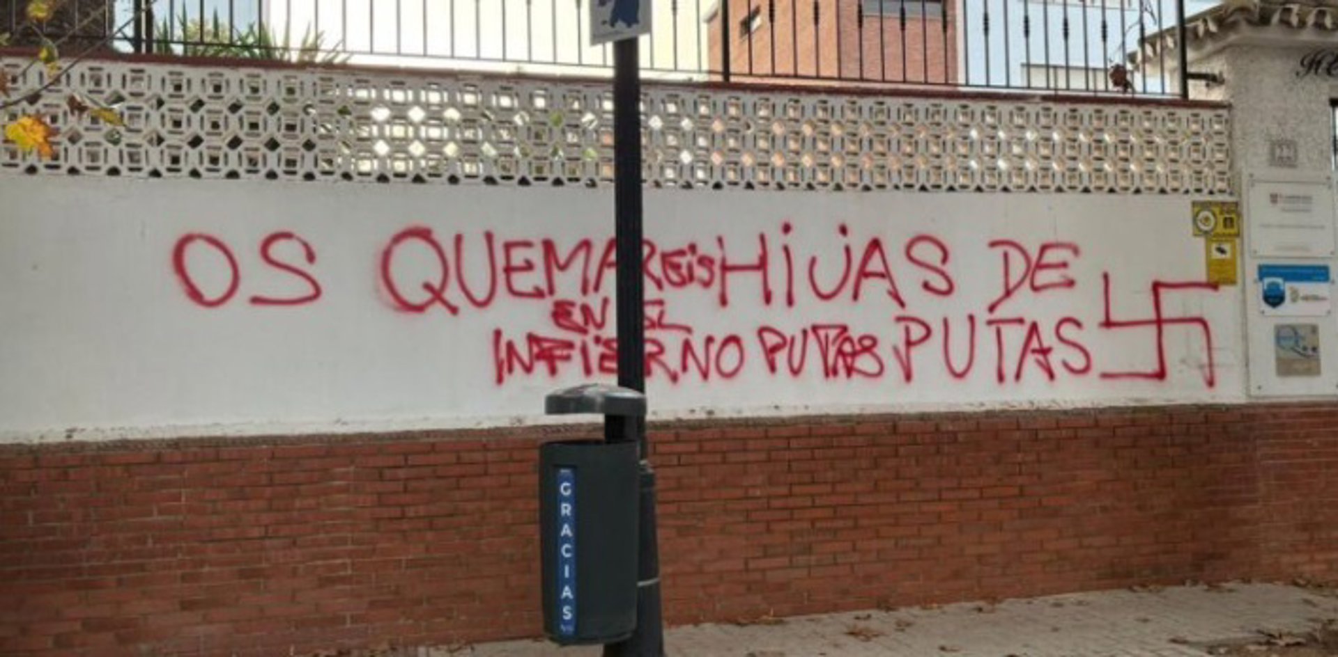Abogados Cristianos presenta denuncia por unas pintadas en el colegio Madre Asunción de la capital