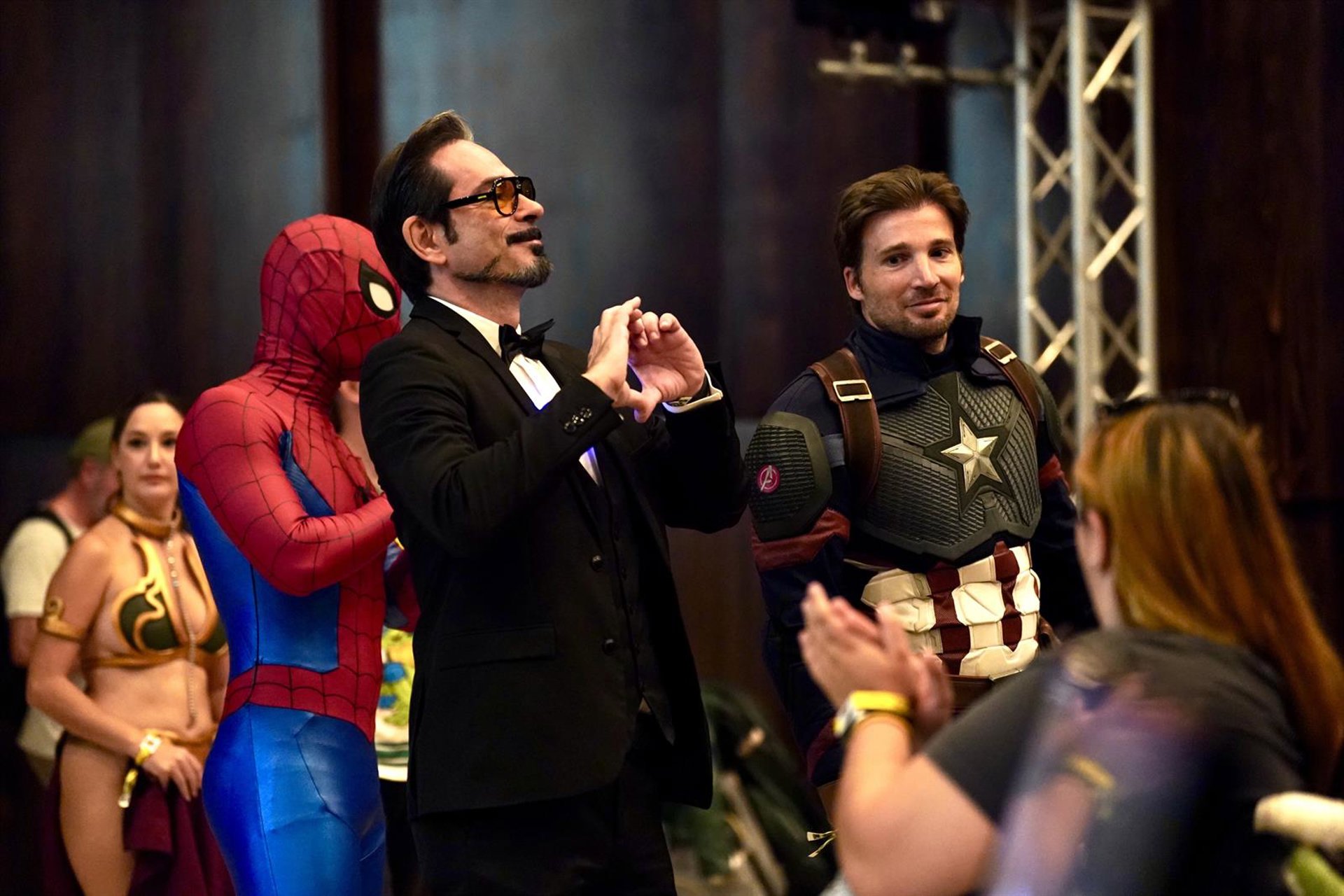 Fervor por Schwarzenegger y mejoras organizativas marcan el final de la Comic-Con: "Es mejor de lo que pensaba"