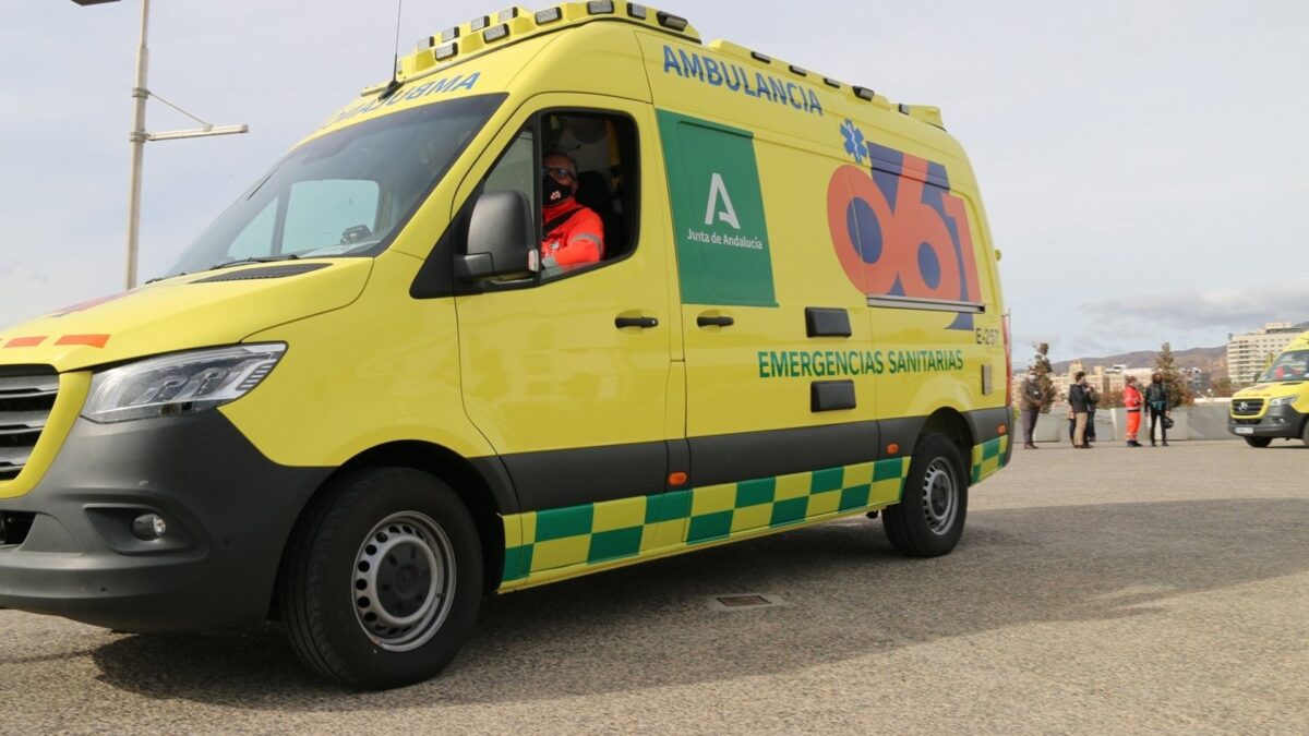 Una colisión de tres vehículos provoca retenciones en la A-7 a la altura de Cala de Mijas