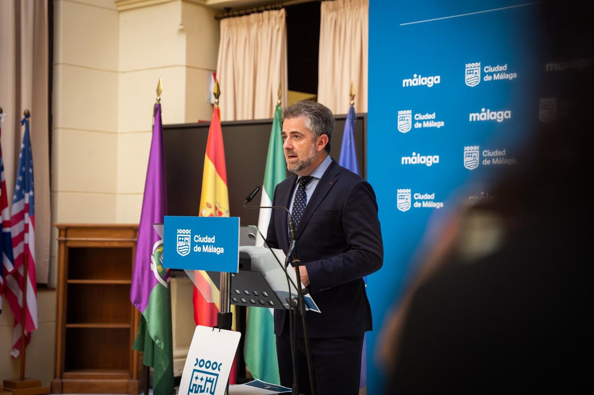 Adjudican el contrato de conservación y mantenimiento de colegios y edificios municipales por 8,4 millones