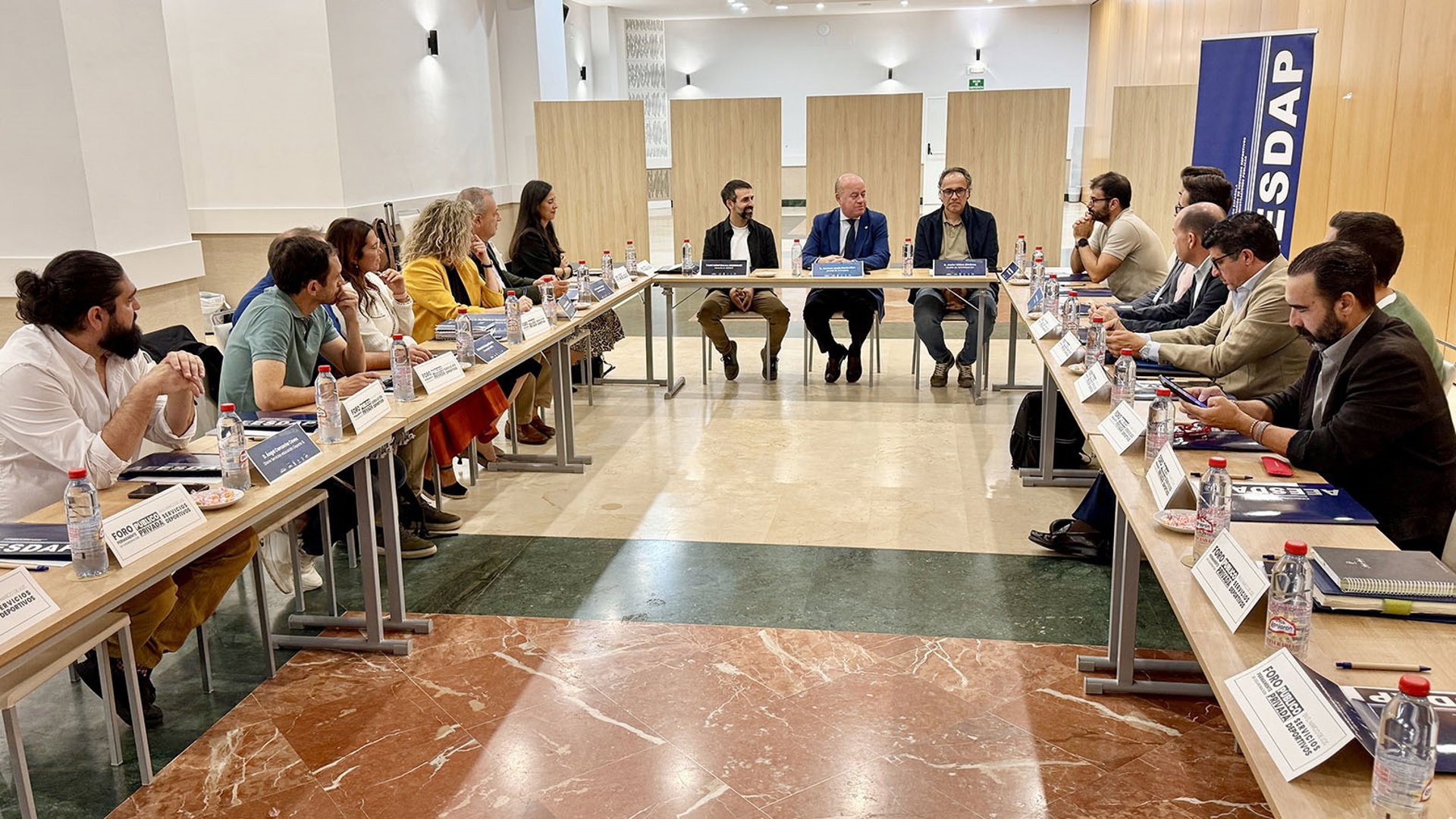Antequera acoge jornada del foro de colaboración en servicios deportivos a administraciones públicas