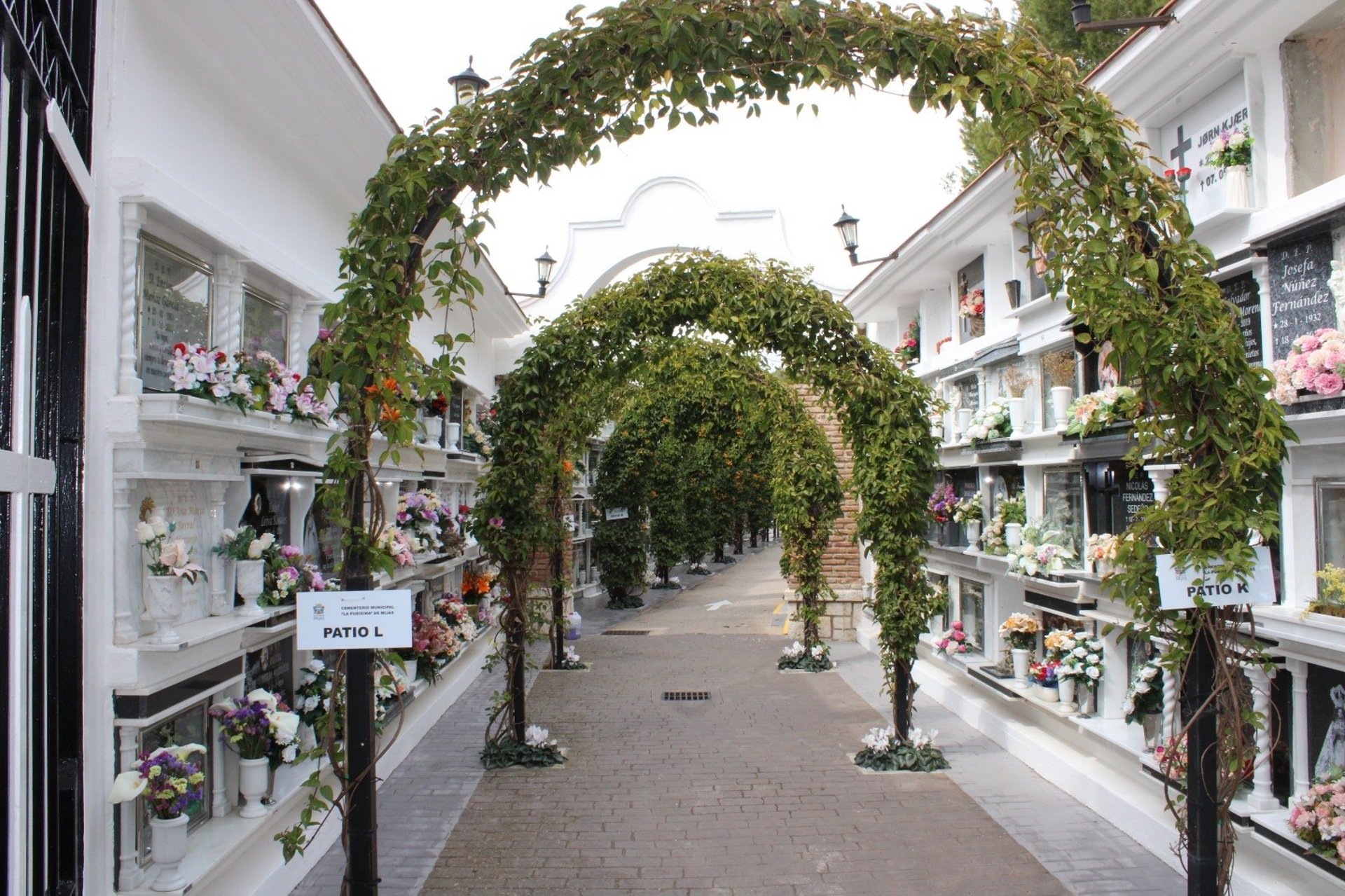 Ayuntamiento de Mijas amplía horario del cementerio municipal con motivo de la festividad de Todos Los Santos