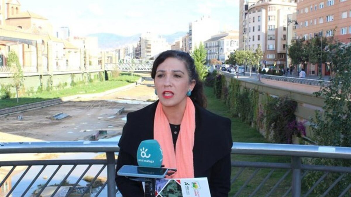 Con Málaga critica que alcalde "siga vendiendo humo" y ve plan del Guadalmedina un "embovedamiento encubierto"