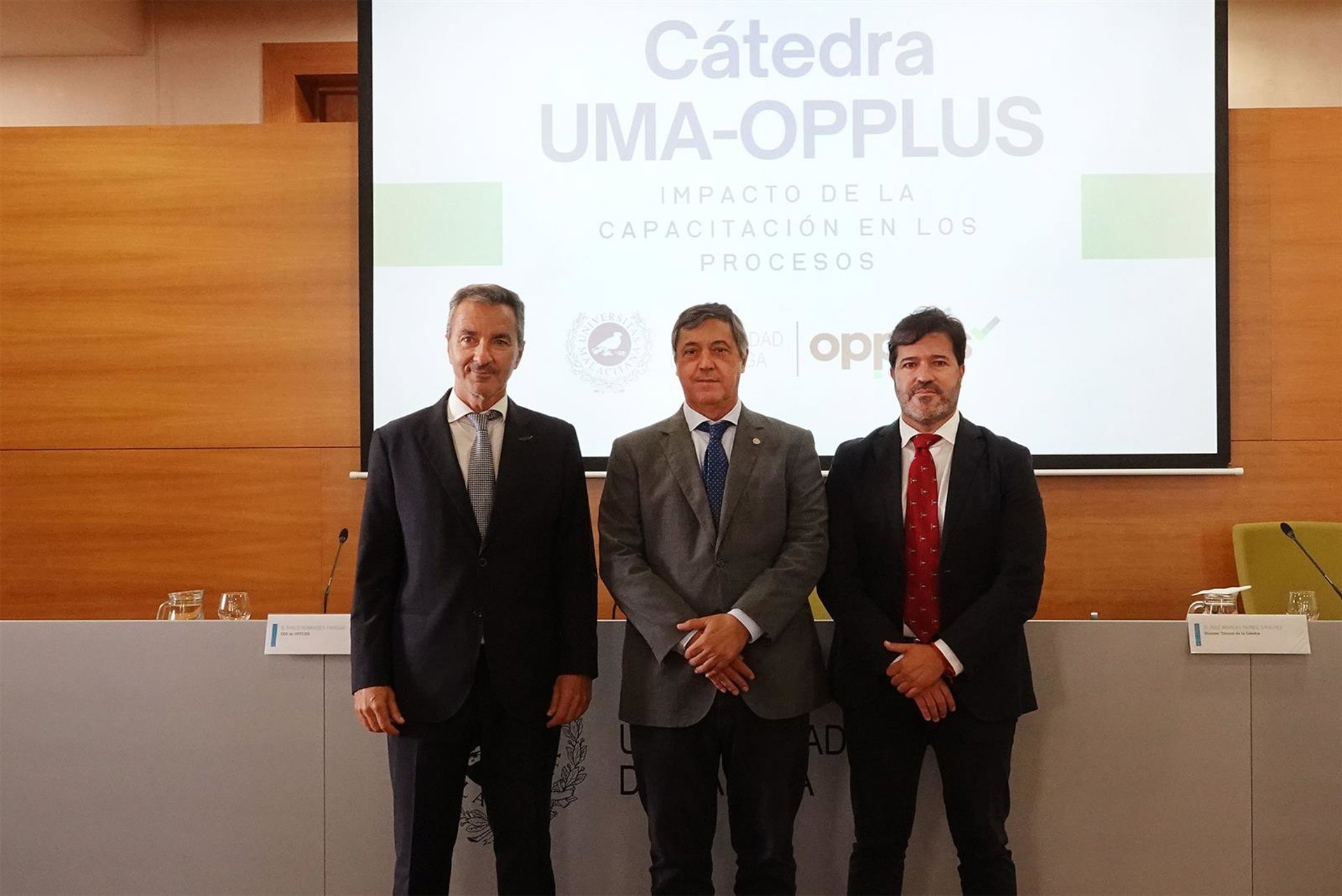 La UMA y la empresa Opplus crean una cátedra para promover y optimizar procesos empresarial