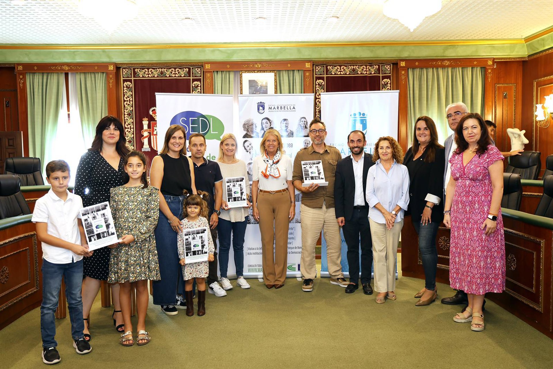 Marbella reconoce la labor de tres centros escolares y el Consejo Municipal de la Infancia y la Adolescencia
