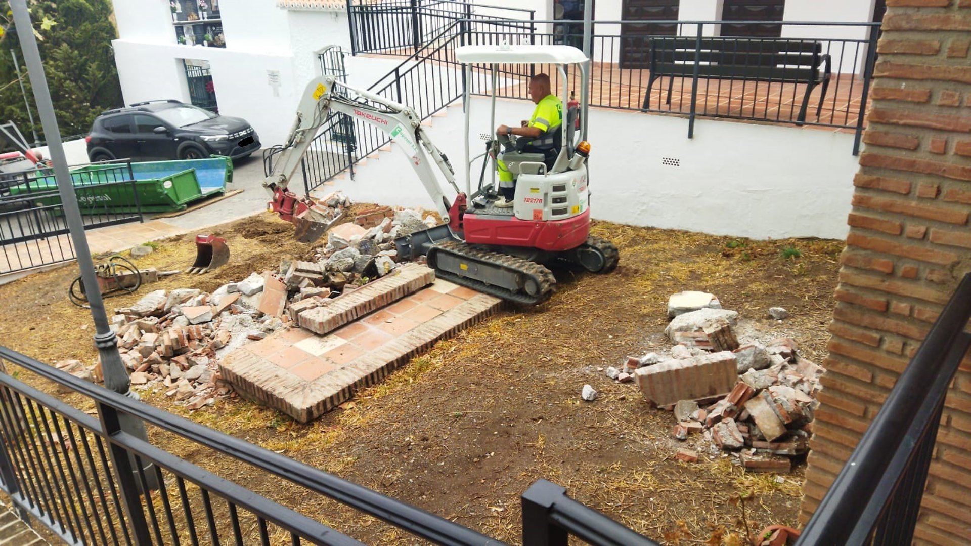 Rincón de la Victoria acomete mejoras en las instalaciones del cementerio de La Cala del Moral
