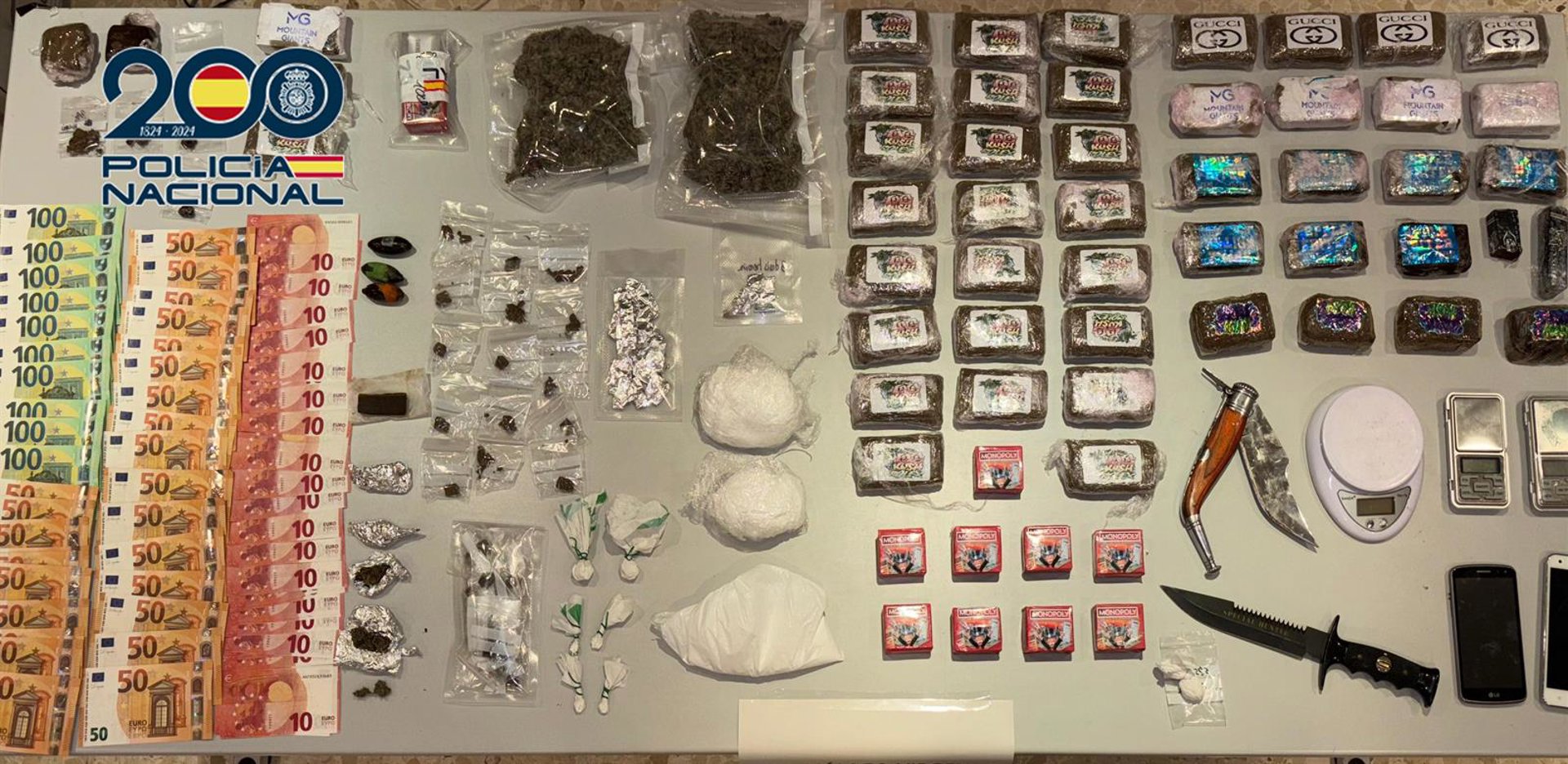 Siete detenidos y cuatro registros, uno en Mijas, tras caer un grupo dedicado a la venta de droga