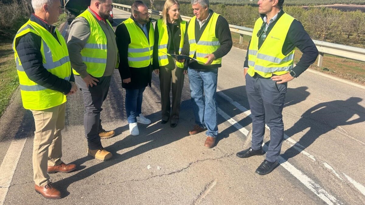 Diputación completa arreglo de la vía de acceso a Villanueva de Algaidas con inversión total de 700.000 euros