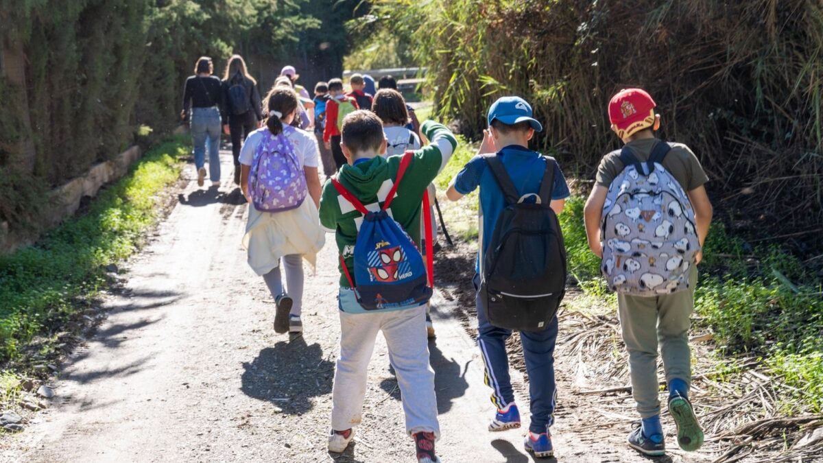 Más de 3.500 alumnos participarán en el 'Programa de Senderismo Escolar 2025-26' del Ayuntamiento de Estepona