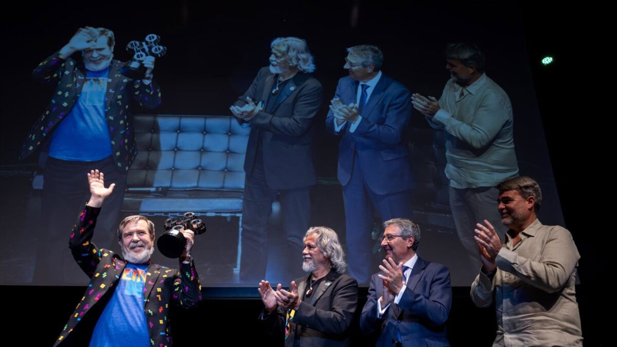 Alexey Pajitnov, el creador del Tetris, recibe el primer premio OXO Legends que entrega el Museo del Videojuego