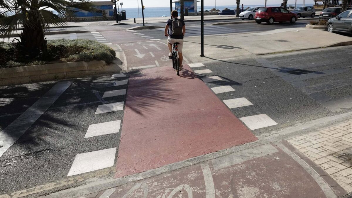 Ayuntamiento autoriza la circulación por los carriles bici a personas con movilidad reducida en silla de ruedas