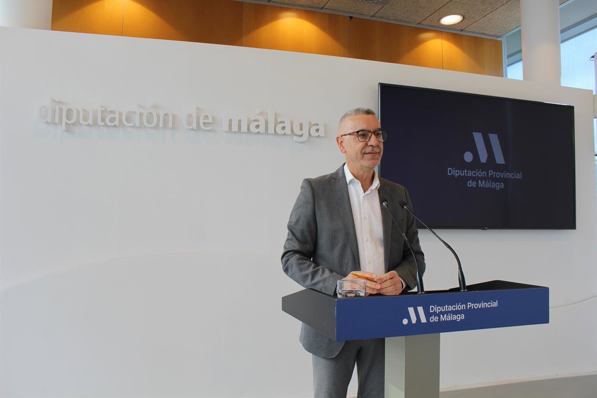 Con Málaga exige a la Junta transparencia en las listas de espera de pruebas diagnósticas del SAS