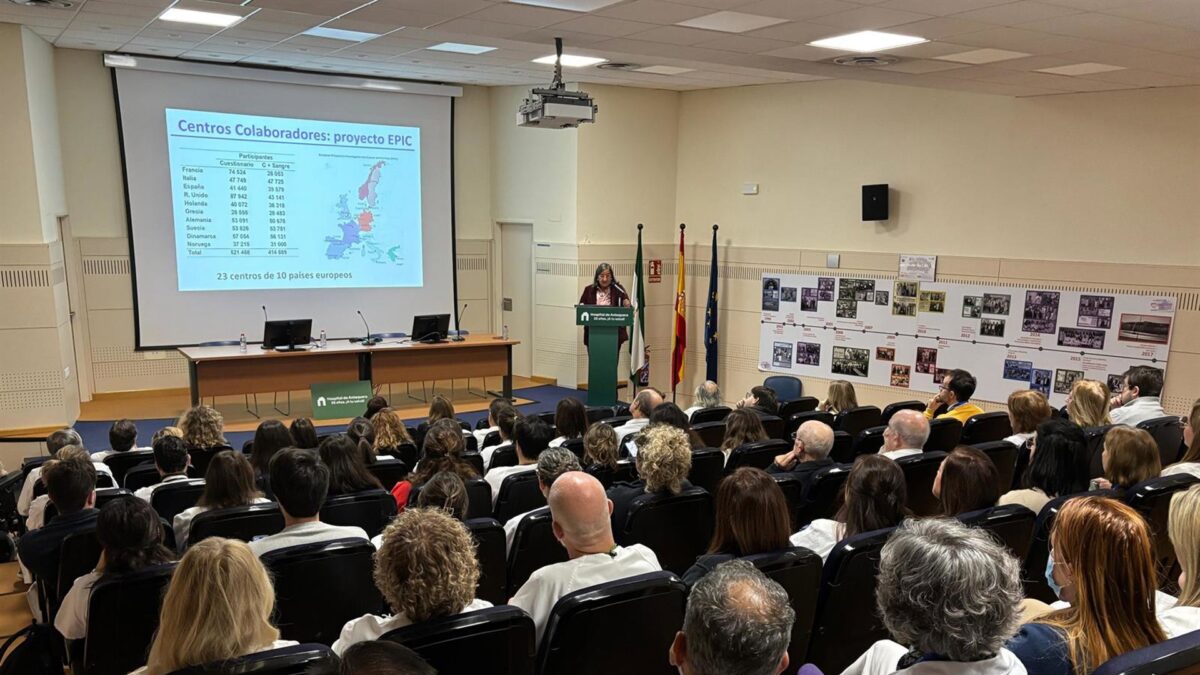 El Aula de Excelencia 'Ciudad de Antequera' aborda la nutrición en la prevención del cáncer