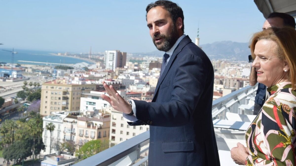 El PSOE de Málaga reivindica una ciudad "que cuide a su gente, no un decorado" en su mensaje navideño