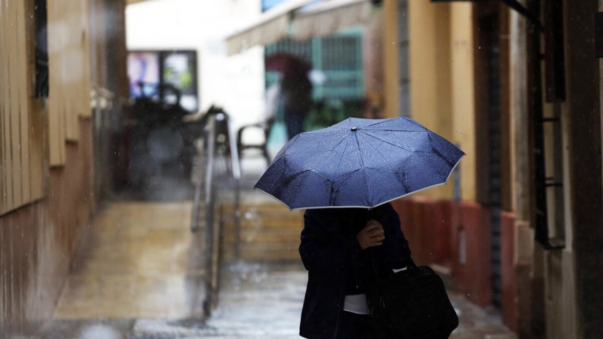 Enviado a los teléfonos el aviso 'EsAlert' a las zonas con aviso rojo por lluvias en Málaga