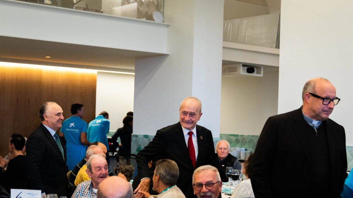 La Navidad Solidaria llega a la Casa Diocesana con menús especiales para personas mayores de Málaga