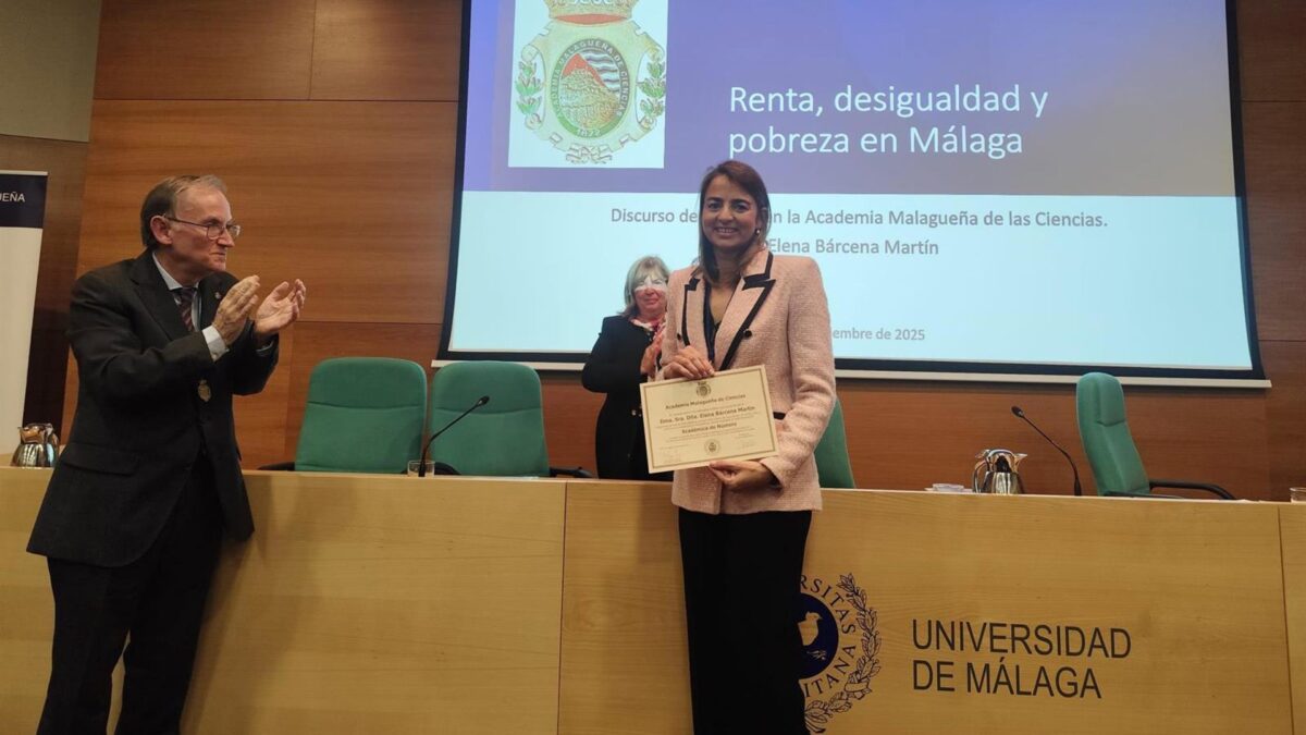 La catedrática de Economía Aplicada Elena Bárcena ingresa en la Academia Malagueña de Ciencias