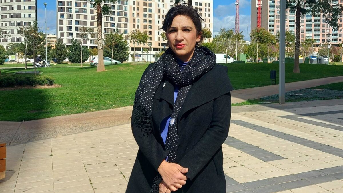 Con Málaga acusa al equipo de gobierno de "privatizar la tramitación de licencias urbanísticas"