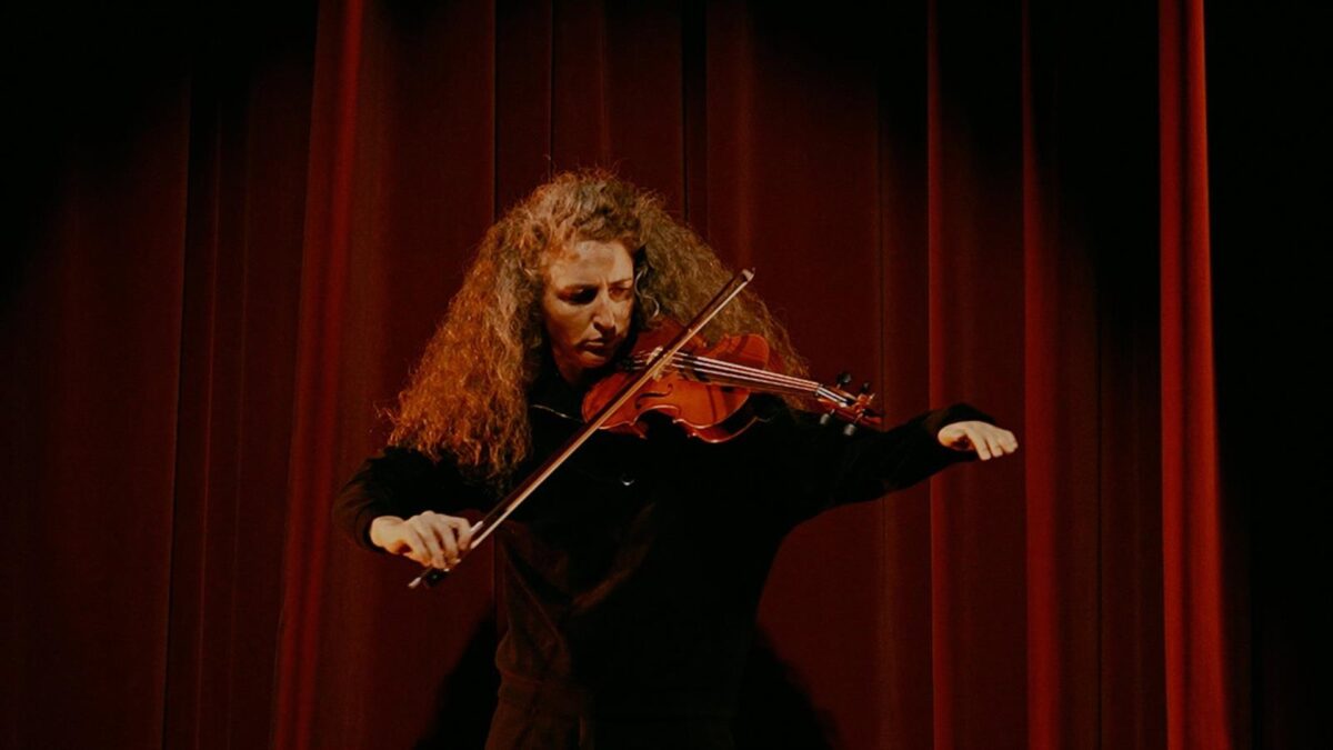 El Teatro Cánovas presenta 'Un violín inmenso', la nueva creación de Luz Prado