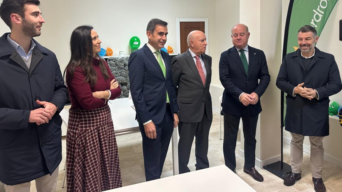Iberdrola refuerza la asistencia a sus clientes con un nuevo punto de atención en Antequera