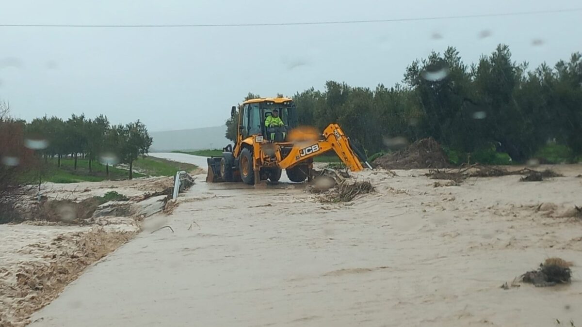 Cortes de la Frontera, incomunicada por carretera y Almargen "absolutamente anegada" por el temporal