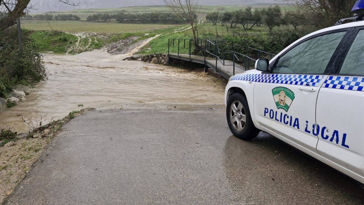 Desalojadas varias viviendas en Cuevas del Becerro por peligro de derrumbe debido al temporal