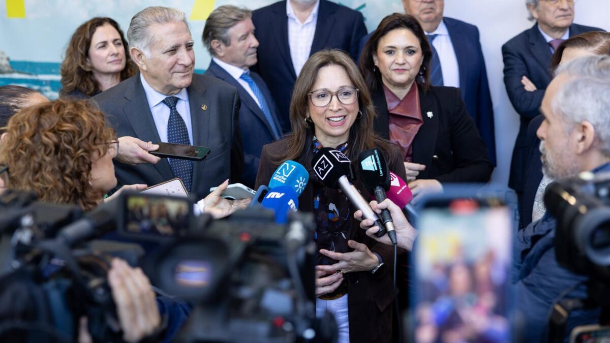 Junta apoya con Plan Andalucía Actúa al sector de sol y playa "que siempre aporta por aportar valor" al turismo