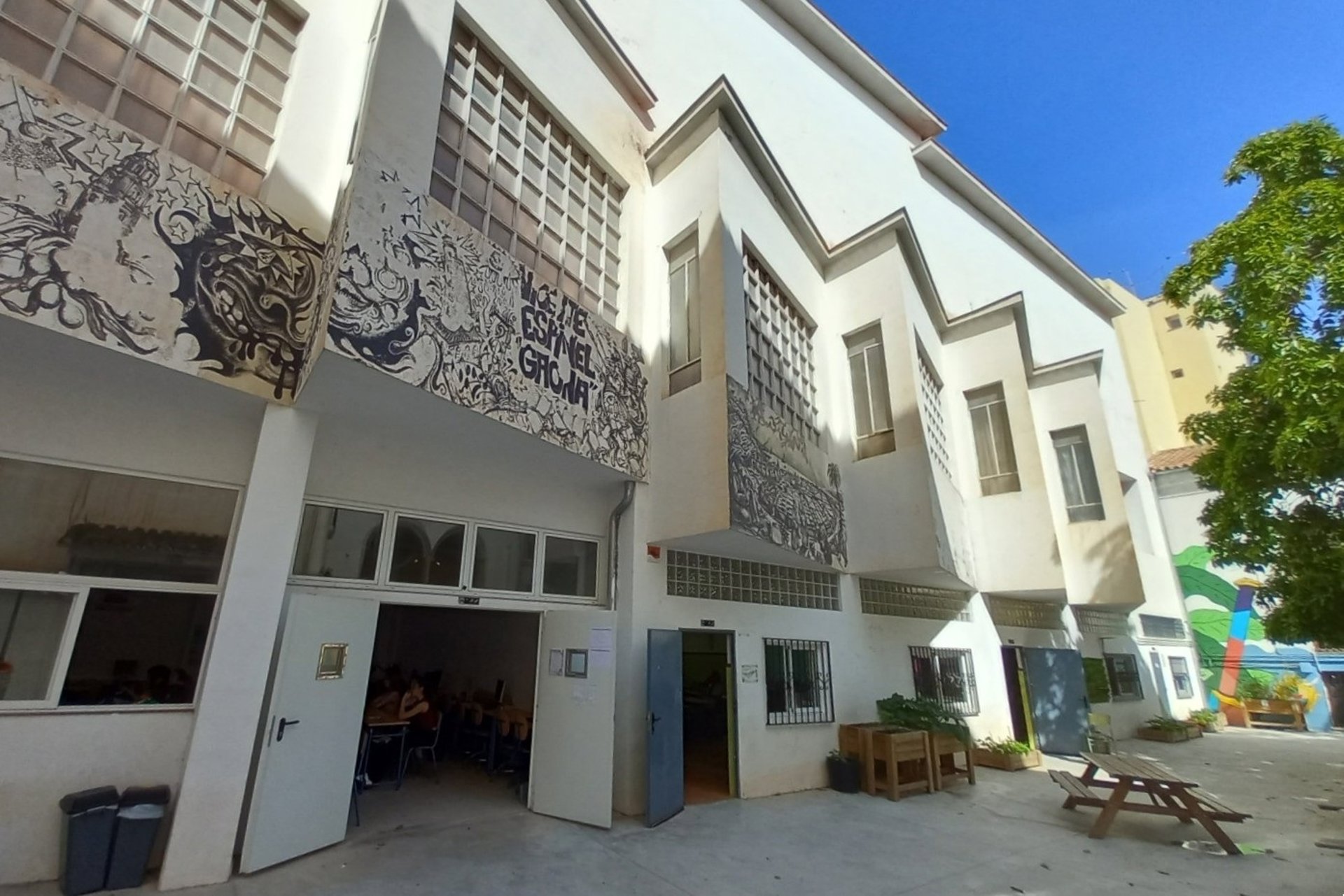 Adjudicadas obras de reforma y mejora del salón de actos del IES Vicente Espinel de Málaga