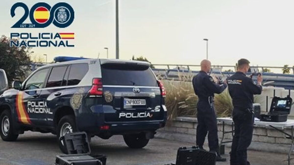 Detenido un piloto de drones no autorizado que utilizaba título falsificado para operar en eventos