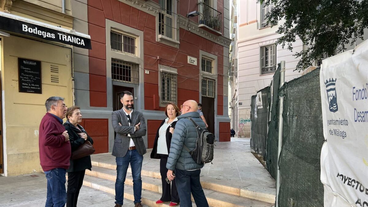El PSOE acusa a Ayuntamiento de Málaga de "despilfarrar" casi 600.000 euros con la Plaza de San Pedro Alcántara