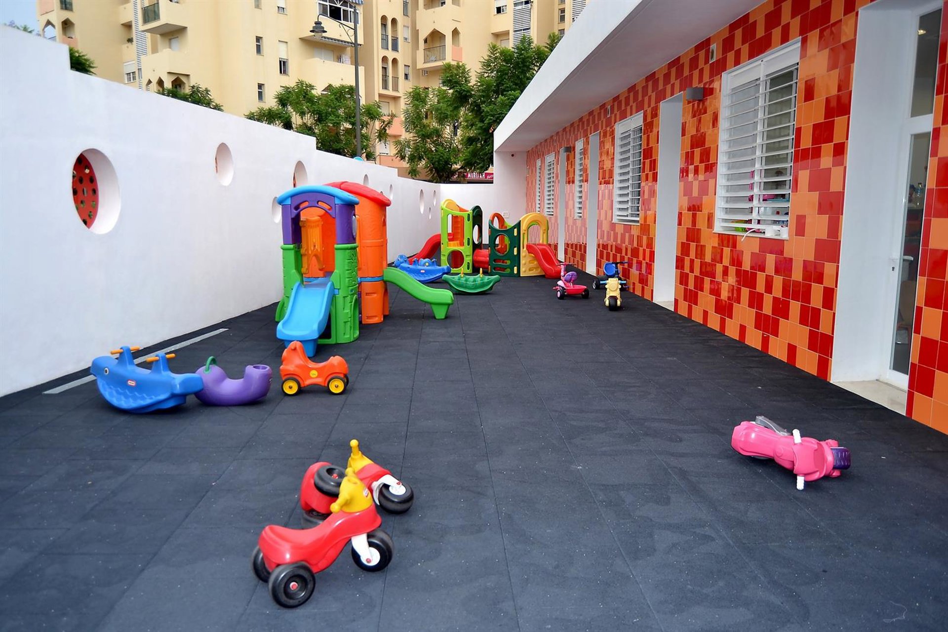 Estepona abre el plazo de escolarización en las cinco escuelas infantiles municipales de cero a tres años