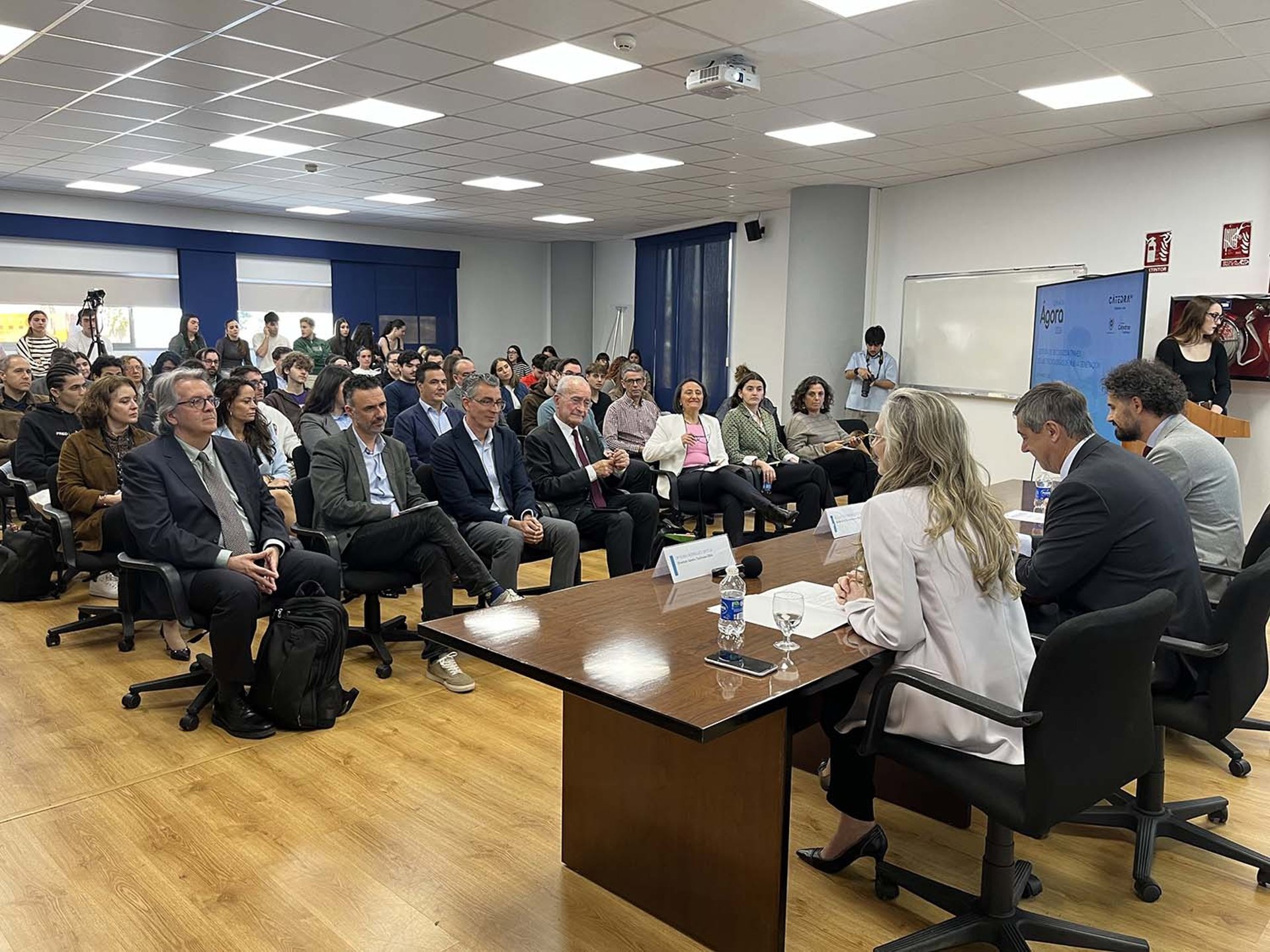 La Cátedra Telefónica de la UMA analiza la gestión inteligente de recursos urbanos en ciudades contemporáneas