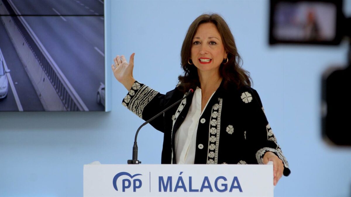 Navarro insta a la sociedad malagueña a estar "unida frente al agravio" del Gobierno a Málaga