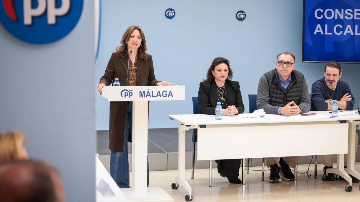 PP pide a PSOE aclarar "si está con Puente" o "con Málaga y las soluciones" para "acabar con crisis ferroviaria"