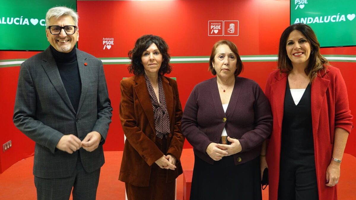 PSOE avisa de "destrozo" de Moreno a sanidad pública y que en elecciones andaluzas "estará en juego modelo"