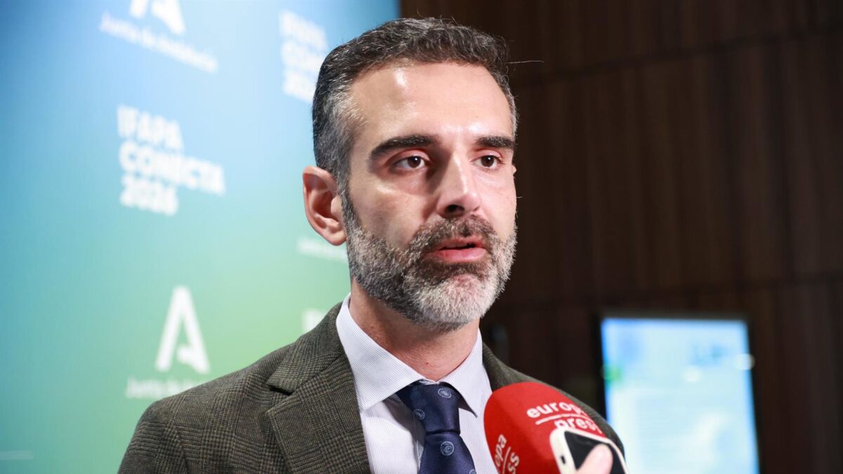 Pacheco dice que Montero miente al decir que Gobierno va a ahorrar 200 millones a Junta con desaladora