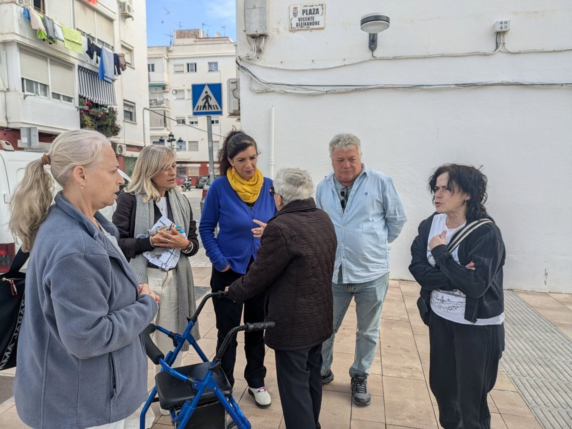 Por Andalucía critica que "se prohíba tender la ropa en los balcones en Torremolinos" y exige rectificación