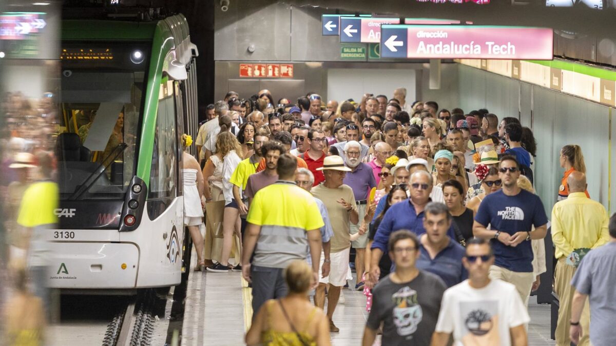 Primera jornada de huelga parcial en el metro con un seguimiento pleno entre conductores y operadores de línea