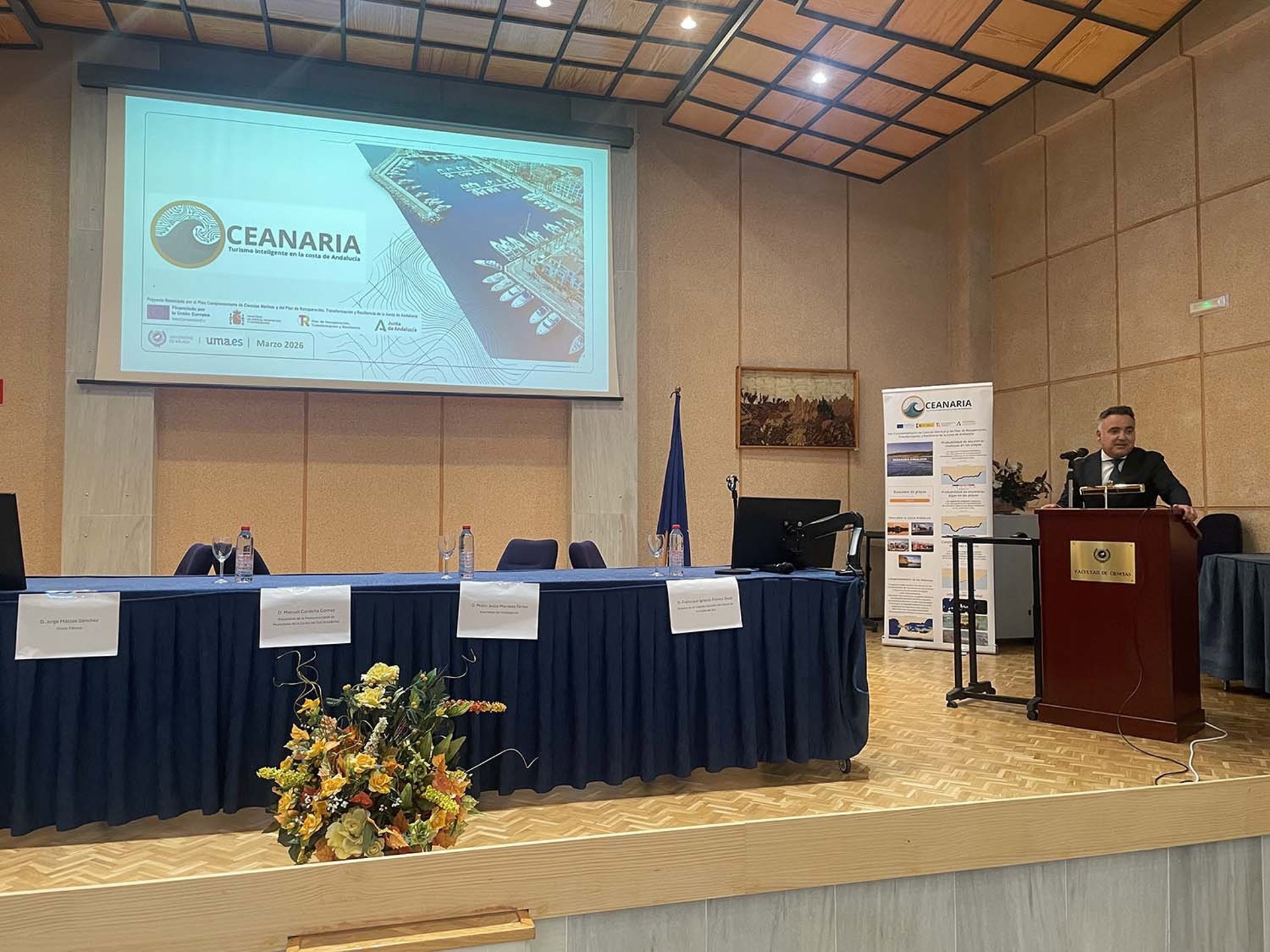 Proyecto de la UMA permite prever llegada a playas de medusas, natas y algas invasoras