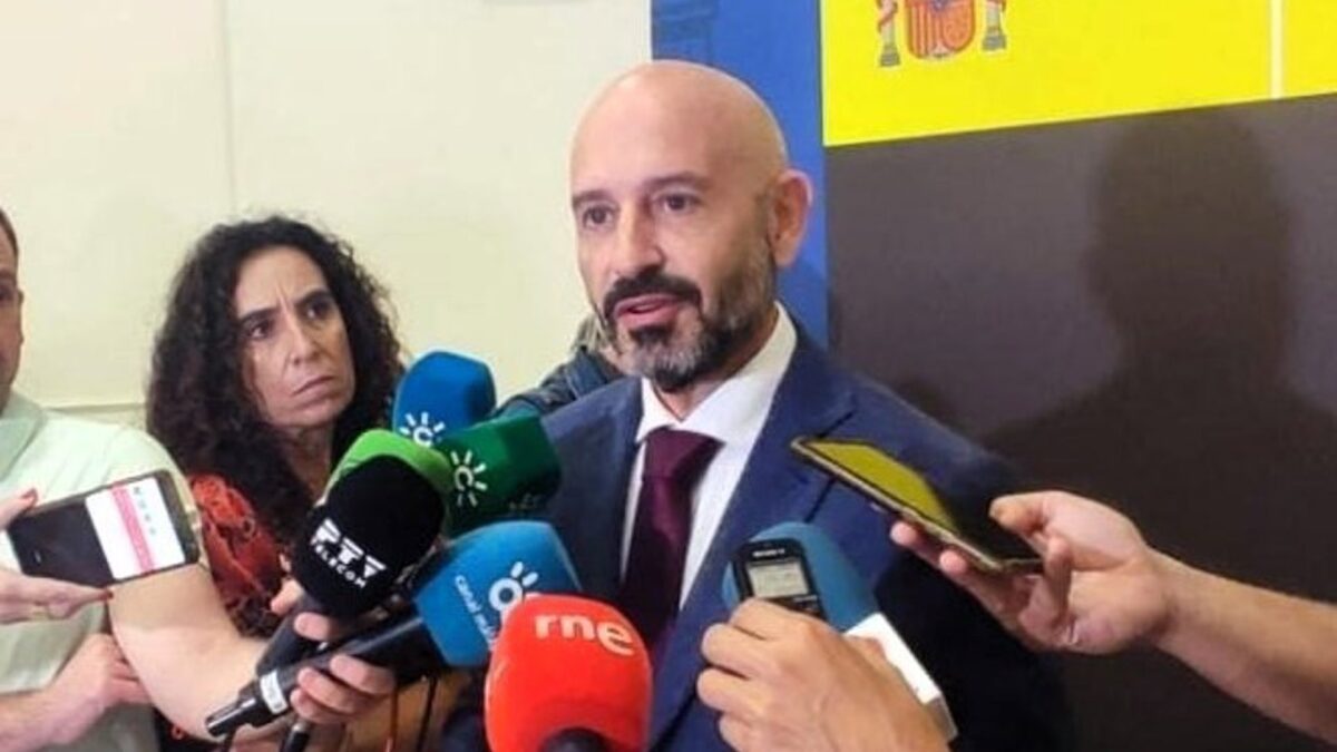 Subdelegación, en contra de la exposición temporal de estatuas gigantes en el Puerto, ha pedido más informes