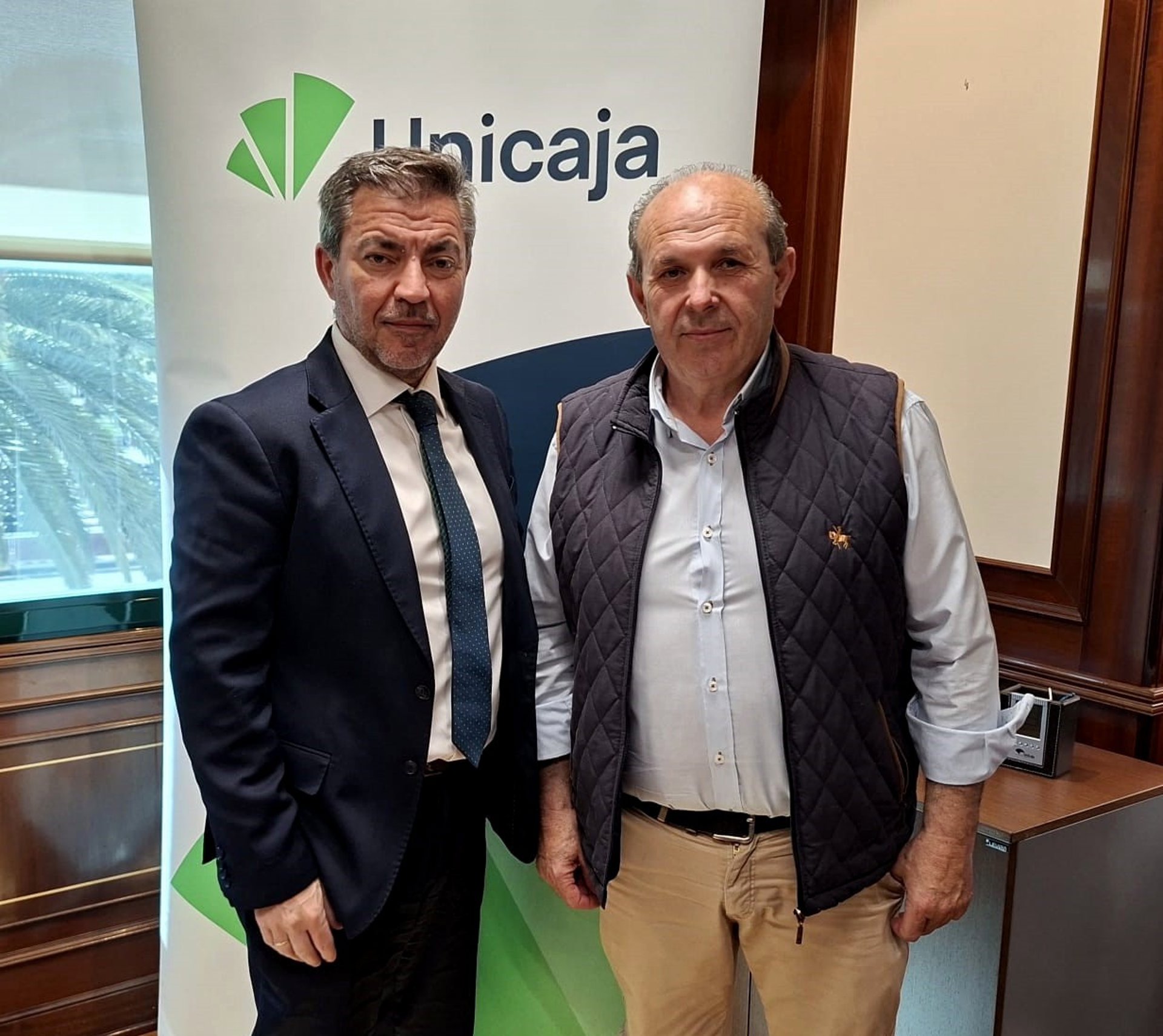 Unicaja y UPA Málaga renuevan su colaboración para facilitar el anticipo de las ayudas de la PAC