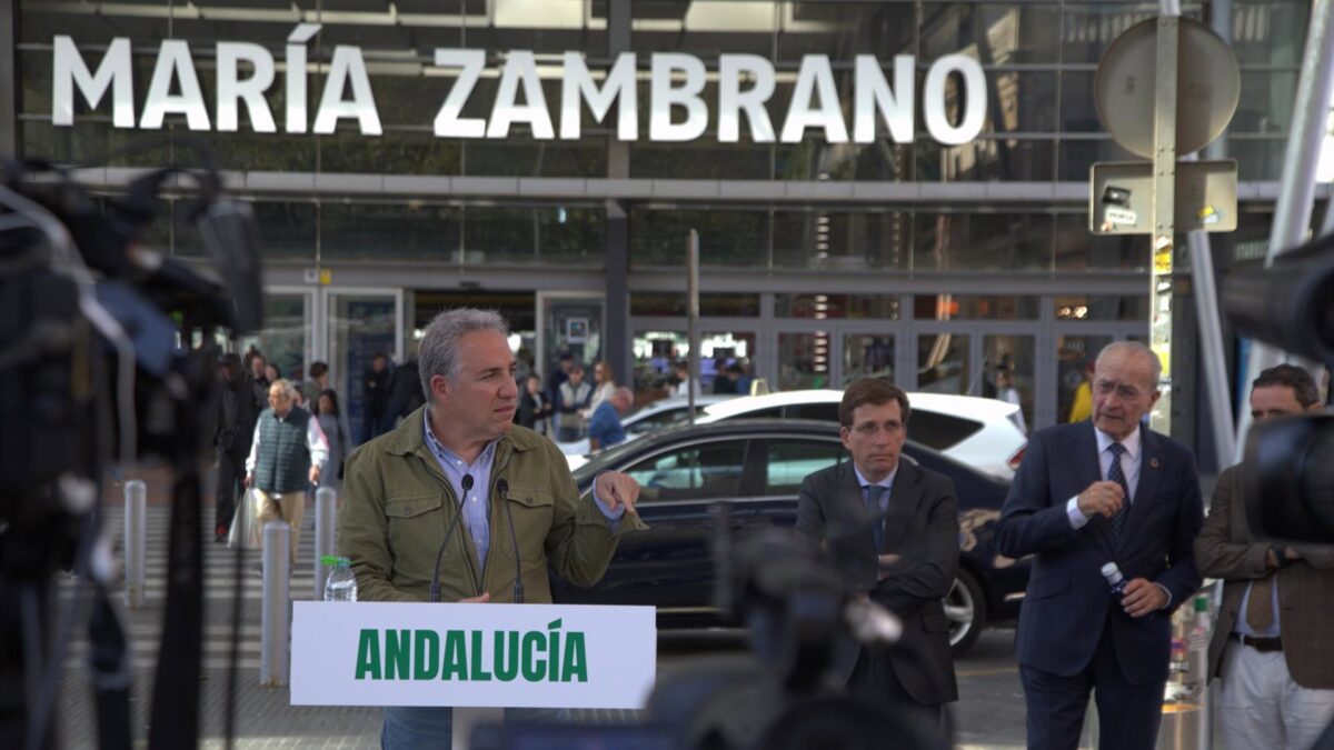 Bendodo critica que Puente "maltrata y falta el respeto", pero "no dice ni pío" de propuestas de PP sobre AVE