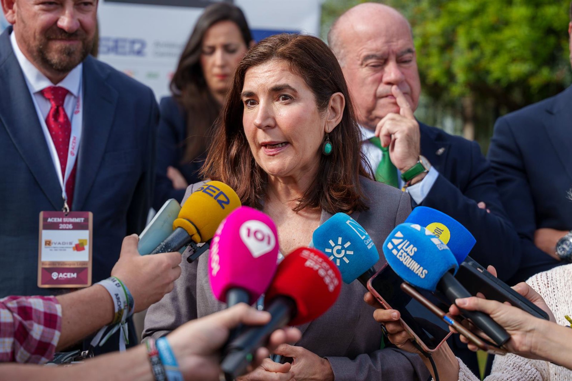Blanco espera que el 30 sea "de verdad" la fecha de vuelta de AVE directo y recuerda que es una "conexión vital"