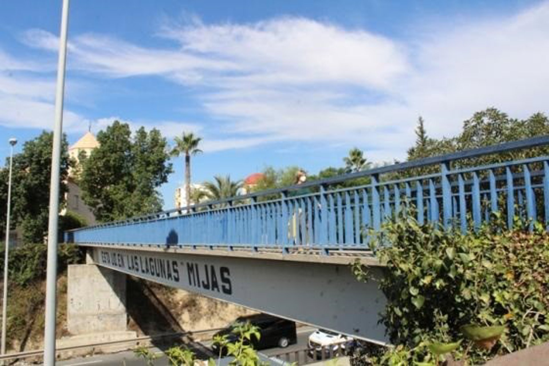 El Ayuntamiento de Mijas solicita al Gobierno el cerramiento total de pasarelas peatonales en la A-7