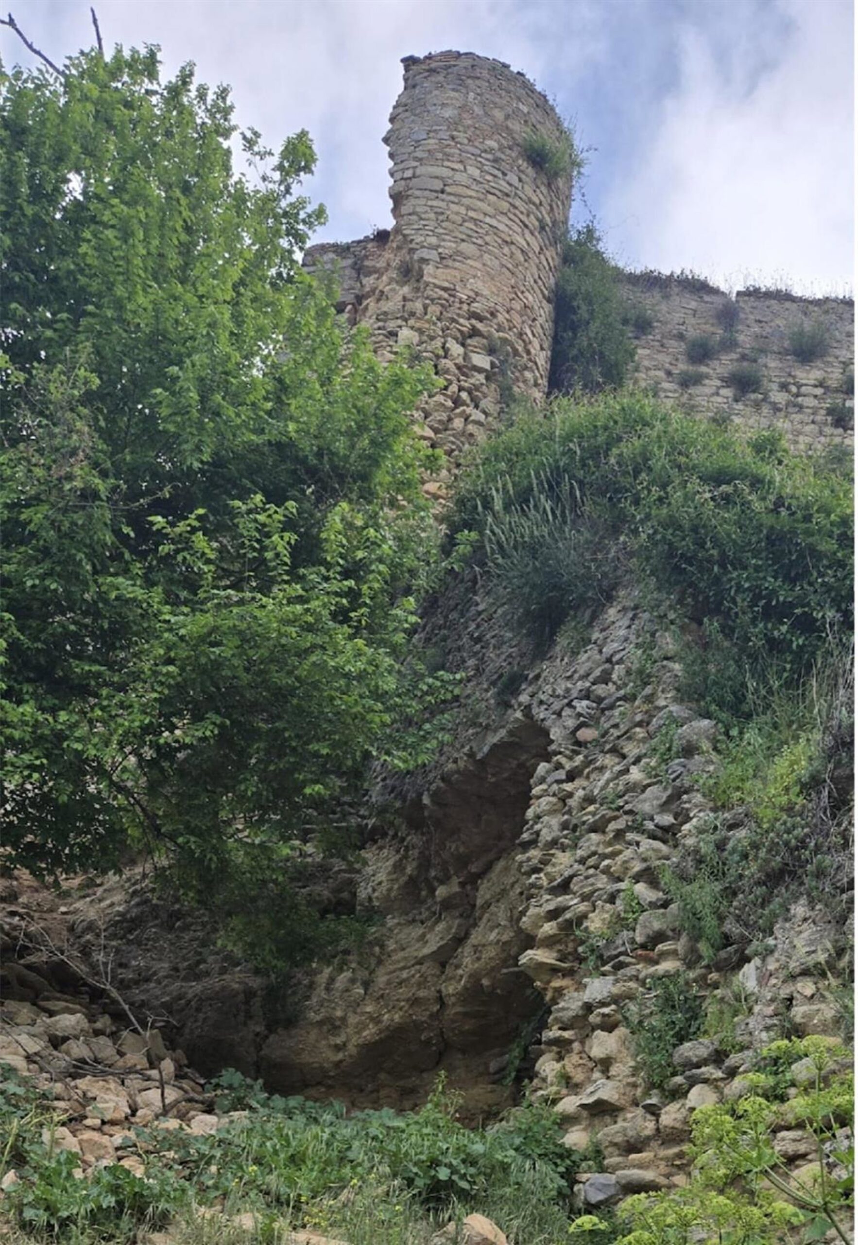 El Ayuntamiento de Ronda traslada a la 'Fundación Moctezuma' la necesidad de frenar el deterioro de la alcazaba