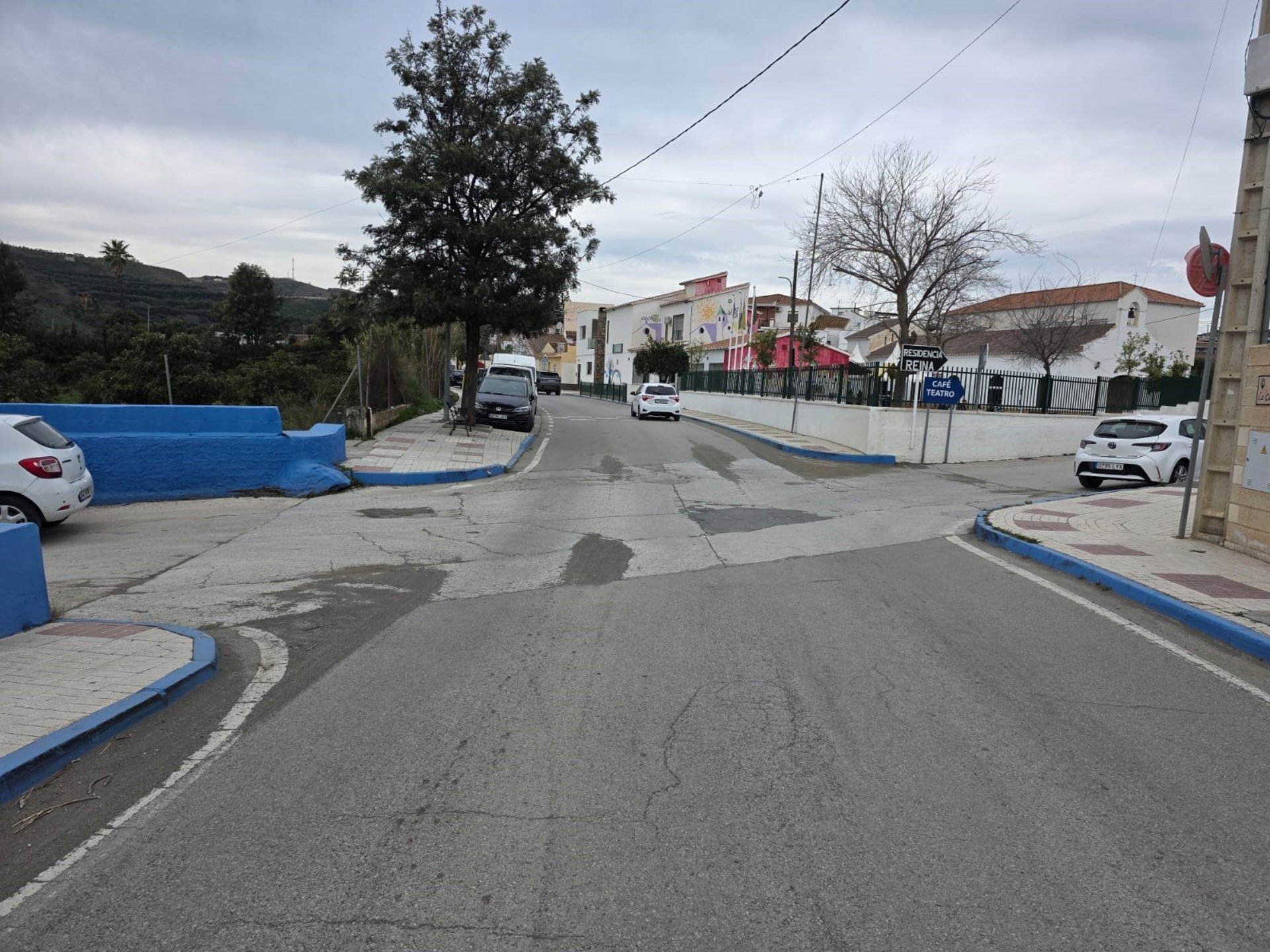 La Diputación adjudica por 954.000 euros obras de mejora en dos carreteras de la Axarquía