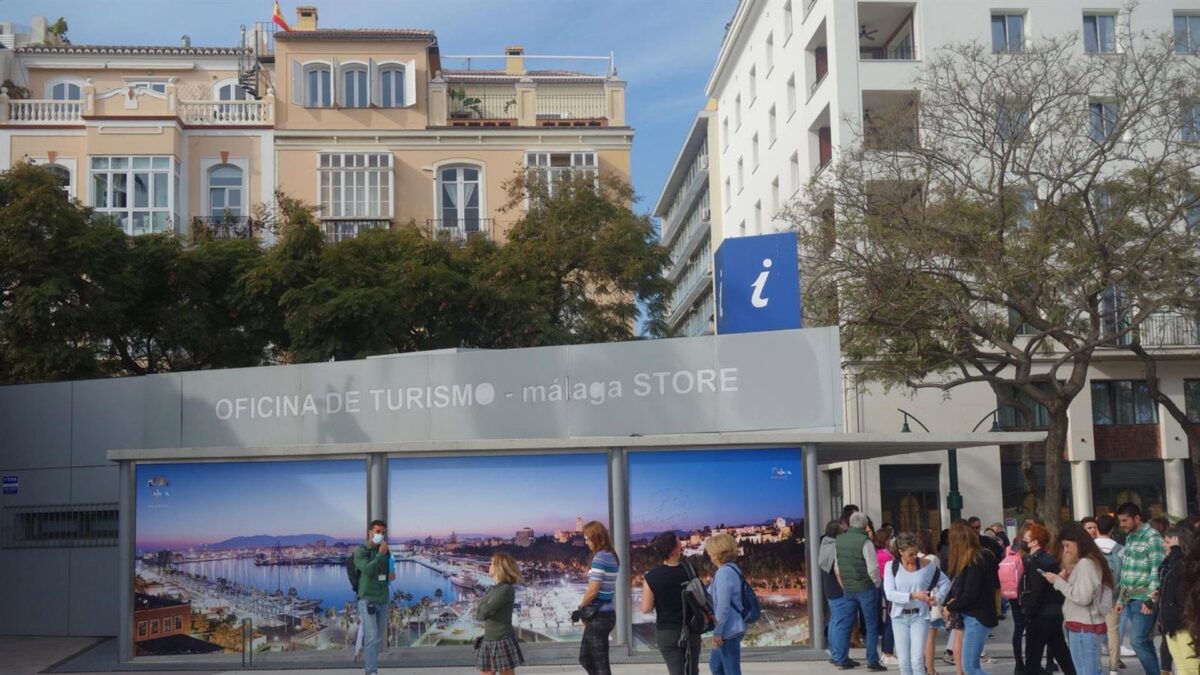 La Oficina Central de Información Turística de plaza de la Marina permanecerá cerrada desde el lunes por obras