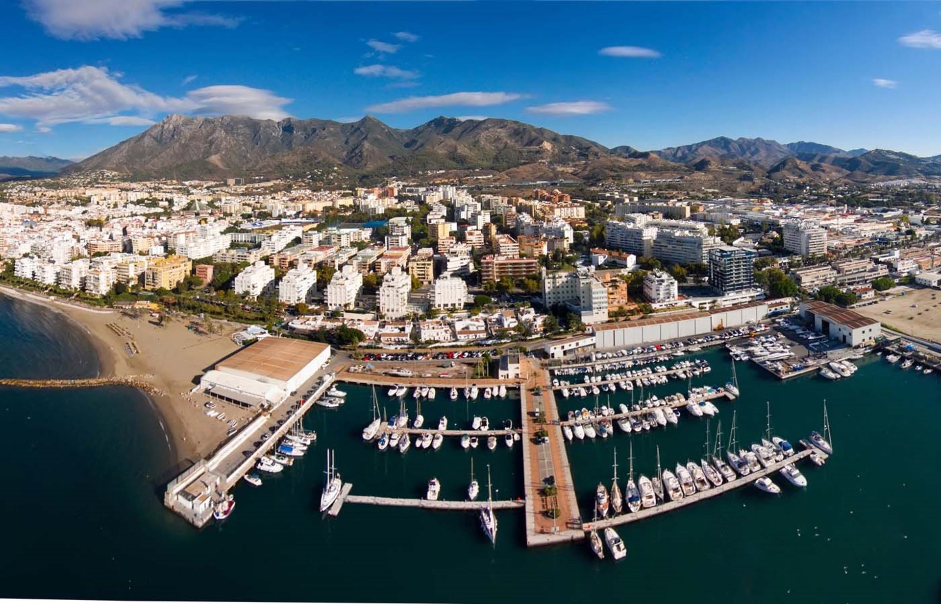 Marbella refuerza atención para facilitar la documentación a los extranjeros que soliciten regularización