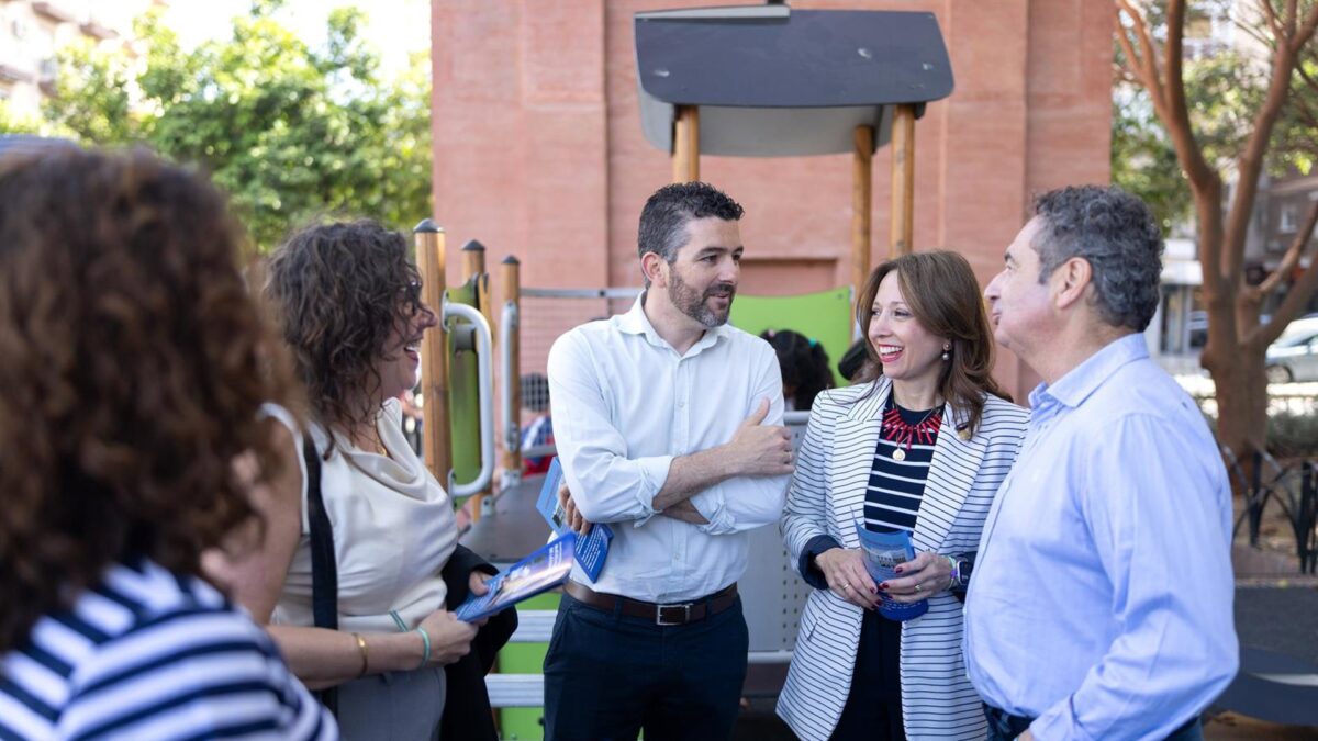Navarro asegura que PP "sí puede salir a la calle y dar la cara por cumplir los compromisos adquiridos"